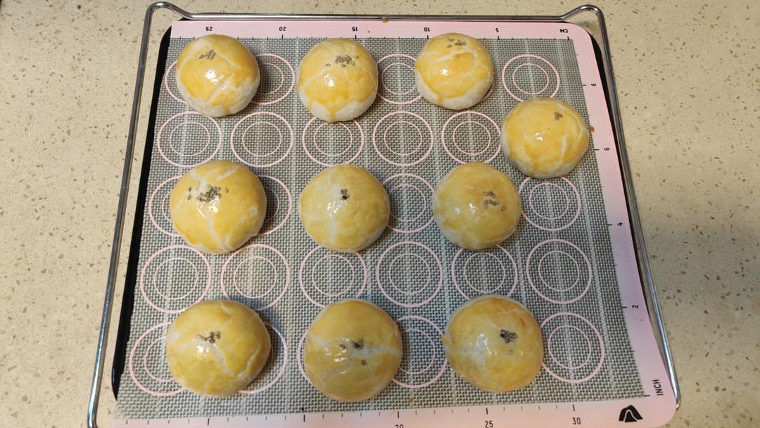 层层酥脆的完美蛋黄酥