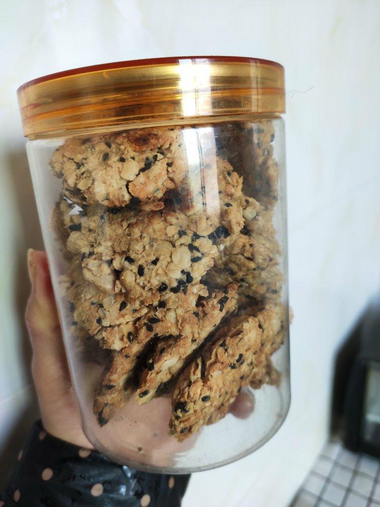 素食:有机燕麦芝麻大饼干