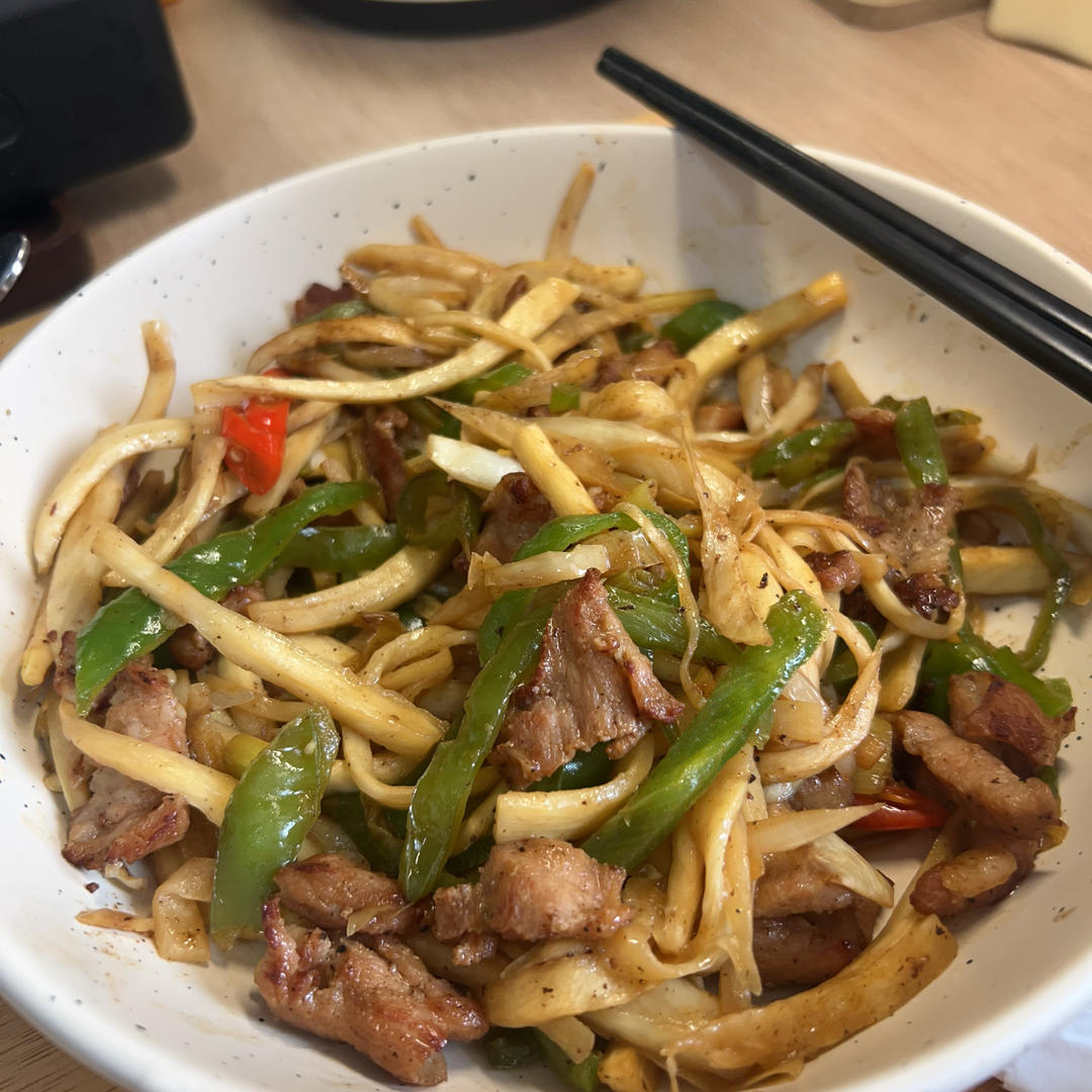 茭白这样做百吃不厌，茭白炒肉