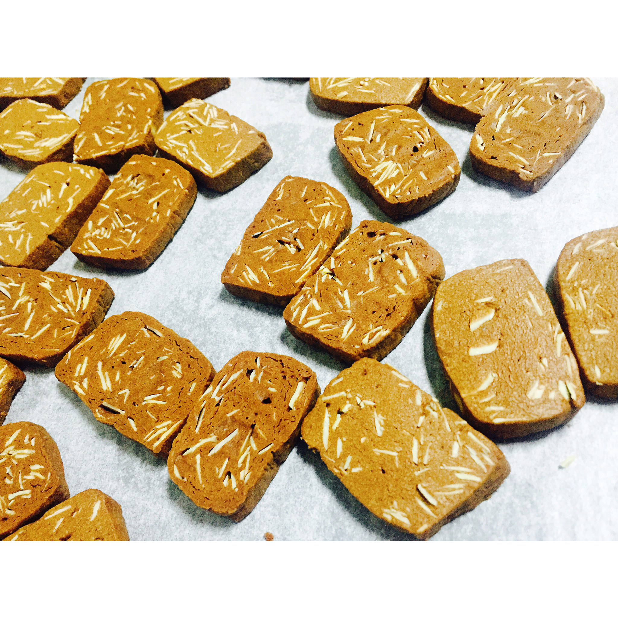杏仁片巧克力饼干