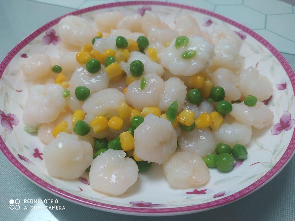 青豆，胡萝卜，玉米炒虾仁。