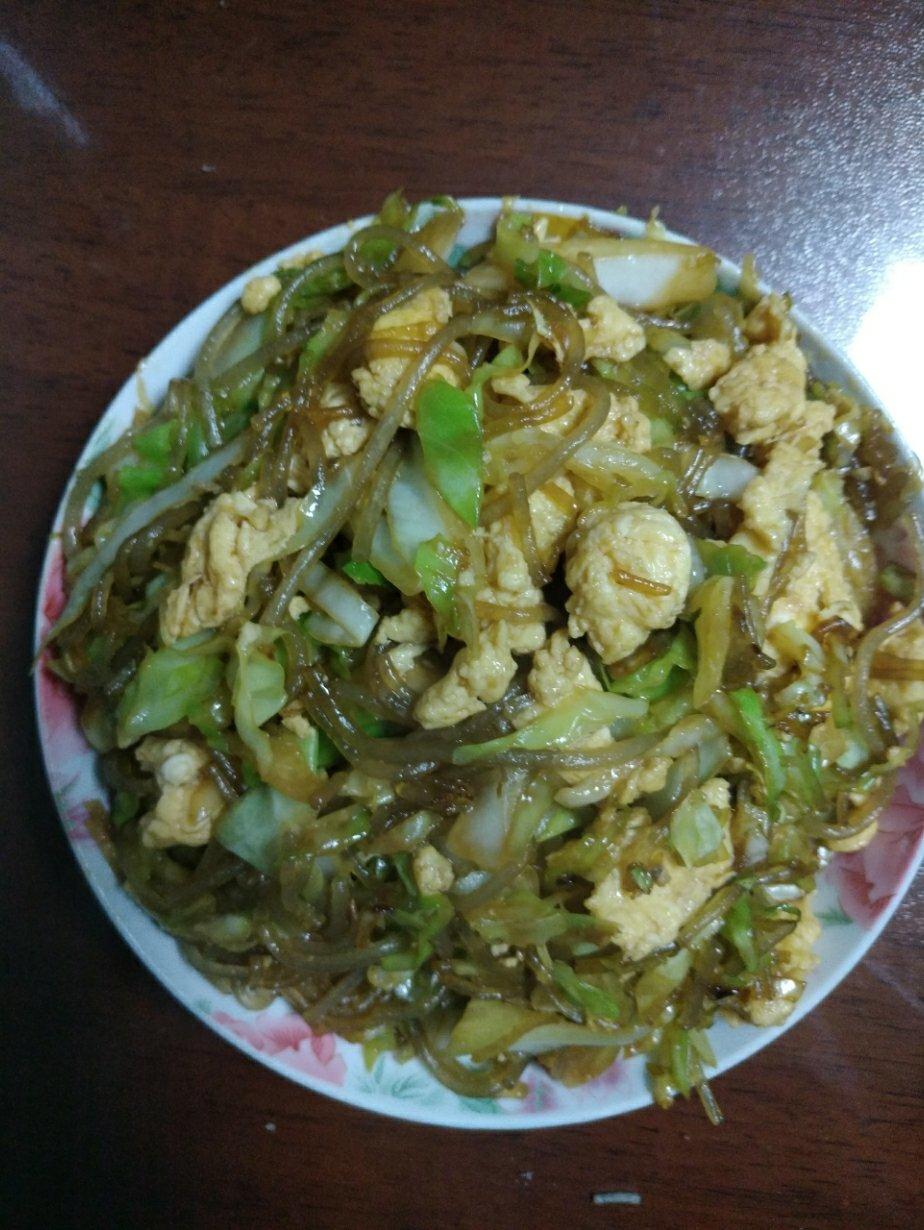 包菜炒粉丝鸡蛋