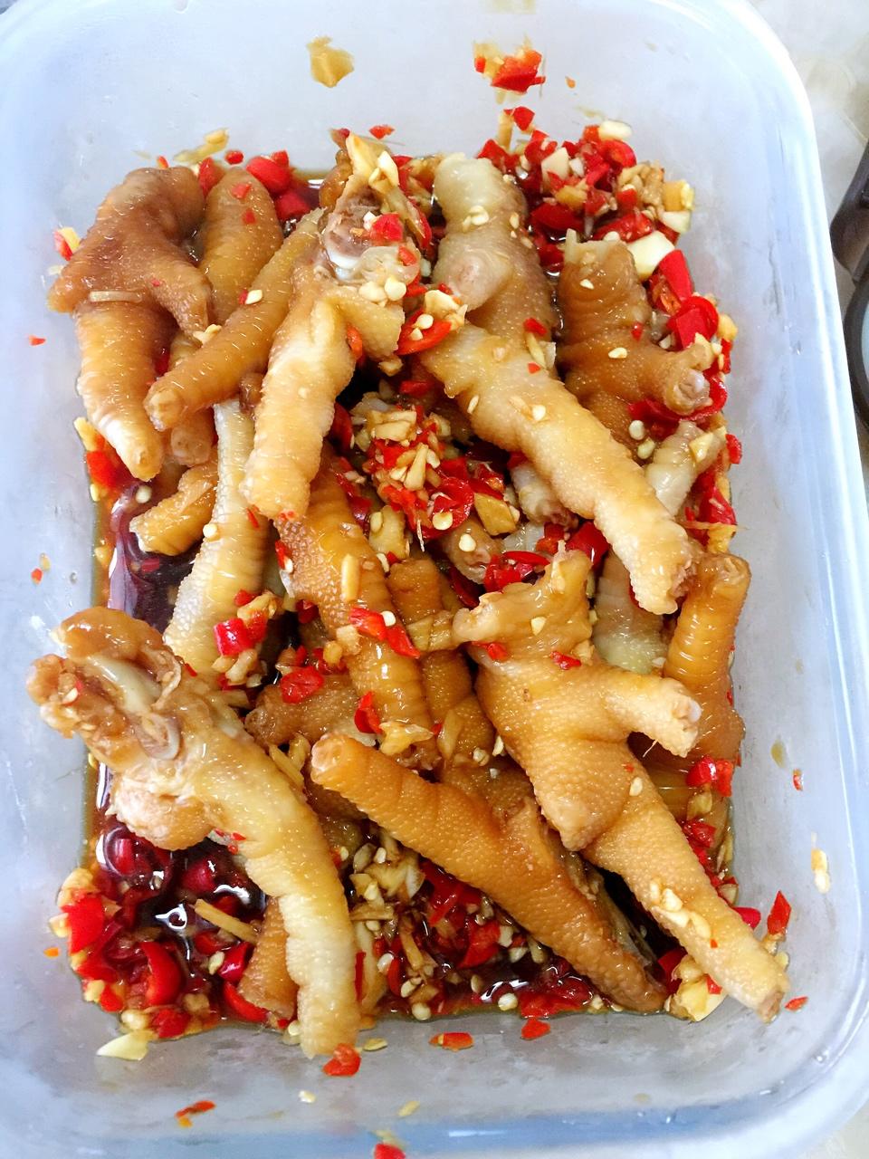 蒜香鸡脚