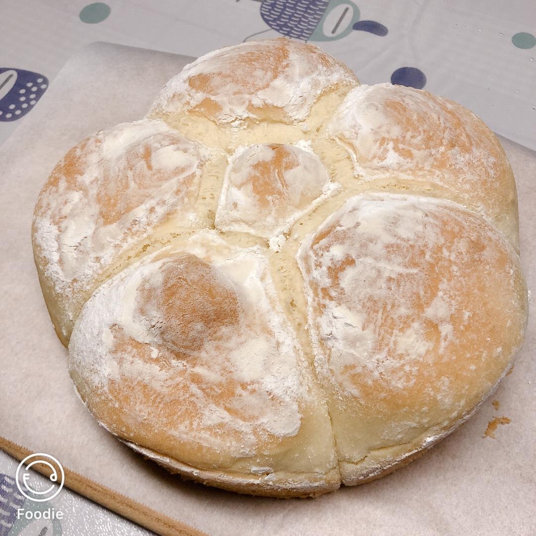 软蓬蓬的牛奶包