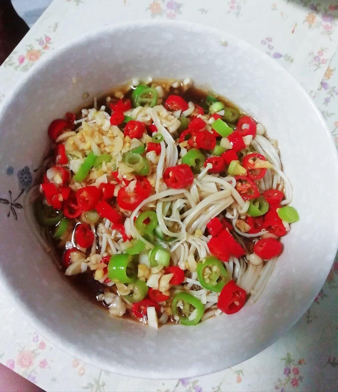 低脂低卡的凉拌金针菇