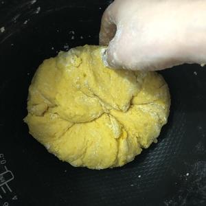 一次发酵的南瓜玉米面馒头和烙饼的做法 步骤2