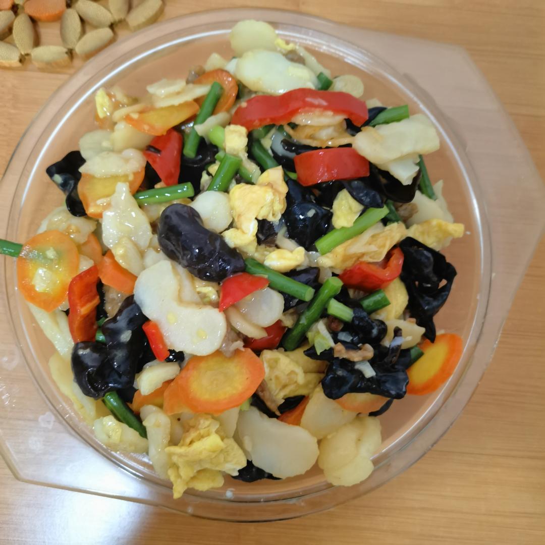 荸荠木耳炒肉片