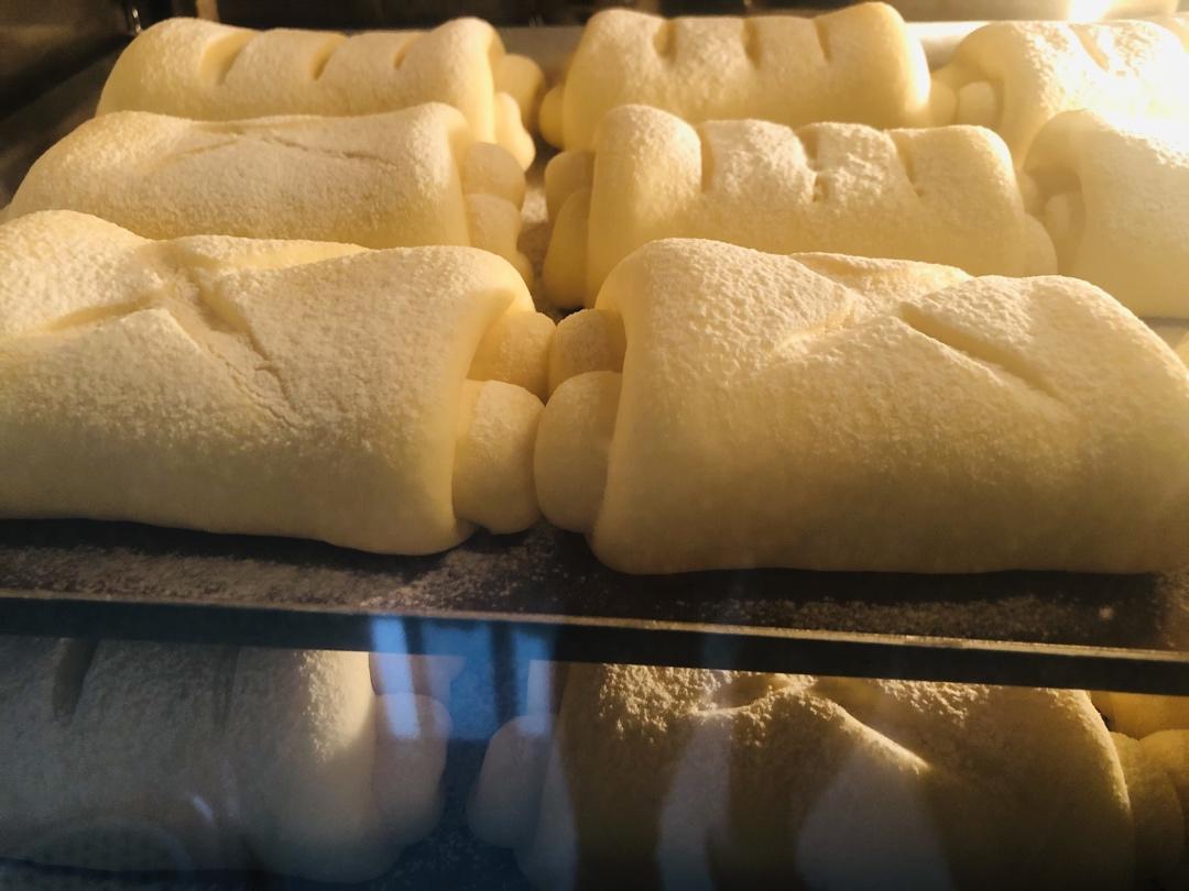 软到不知所措的牛奶卷