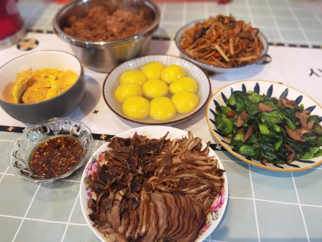 我家的小饭桌