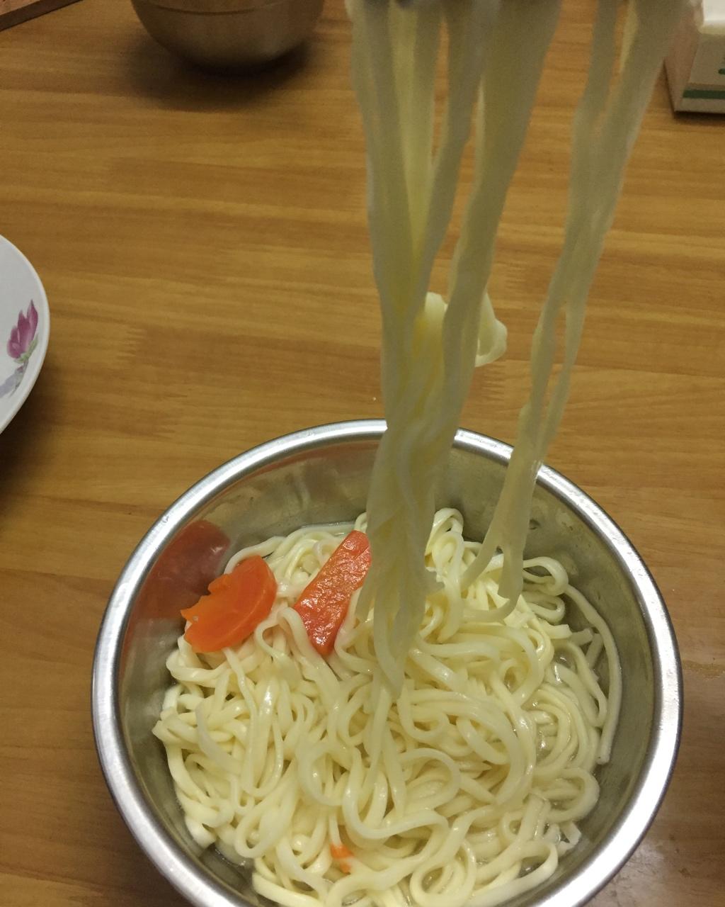 自制彩色手工面条/挂面