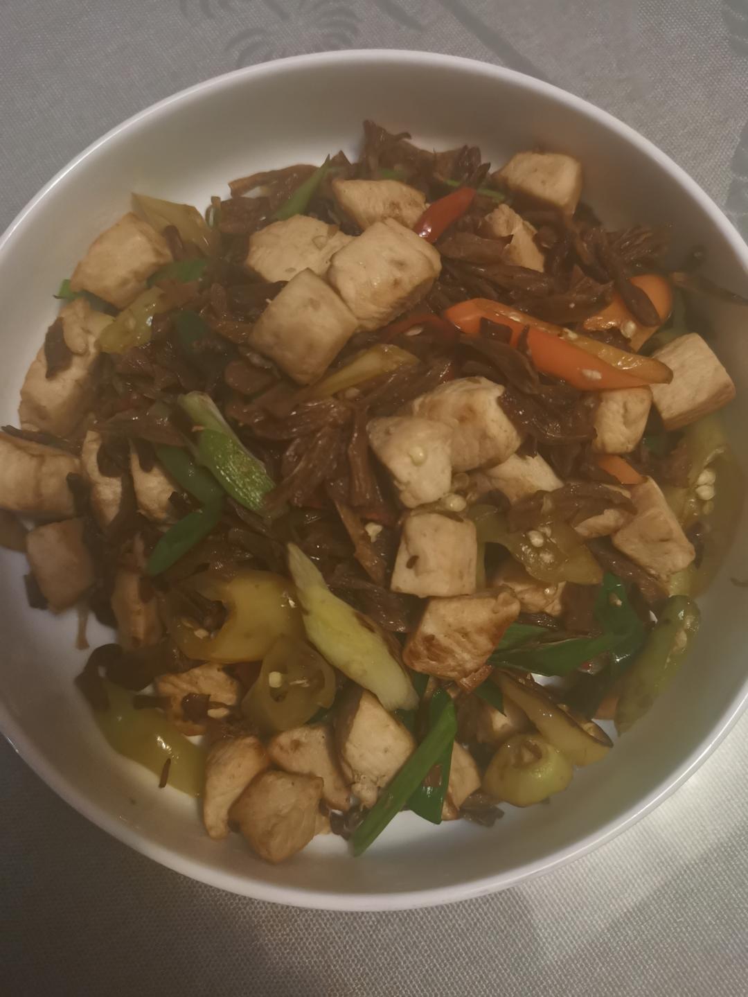鸡胸肉爆炒辣椒