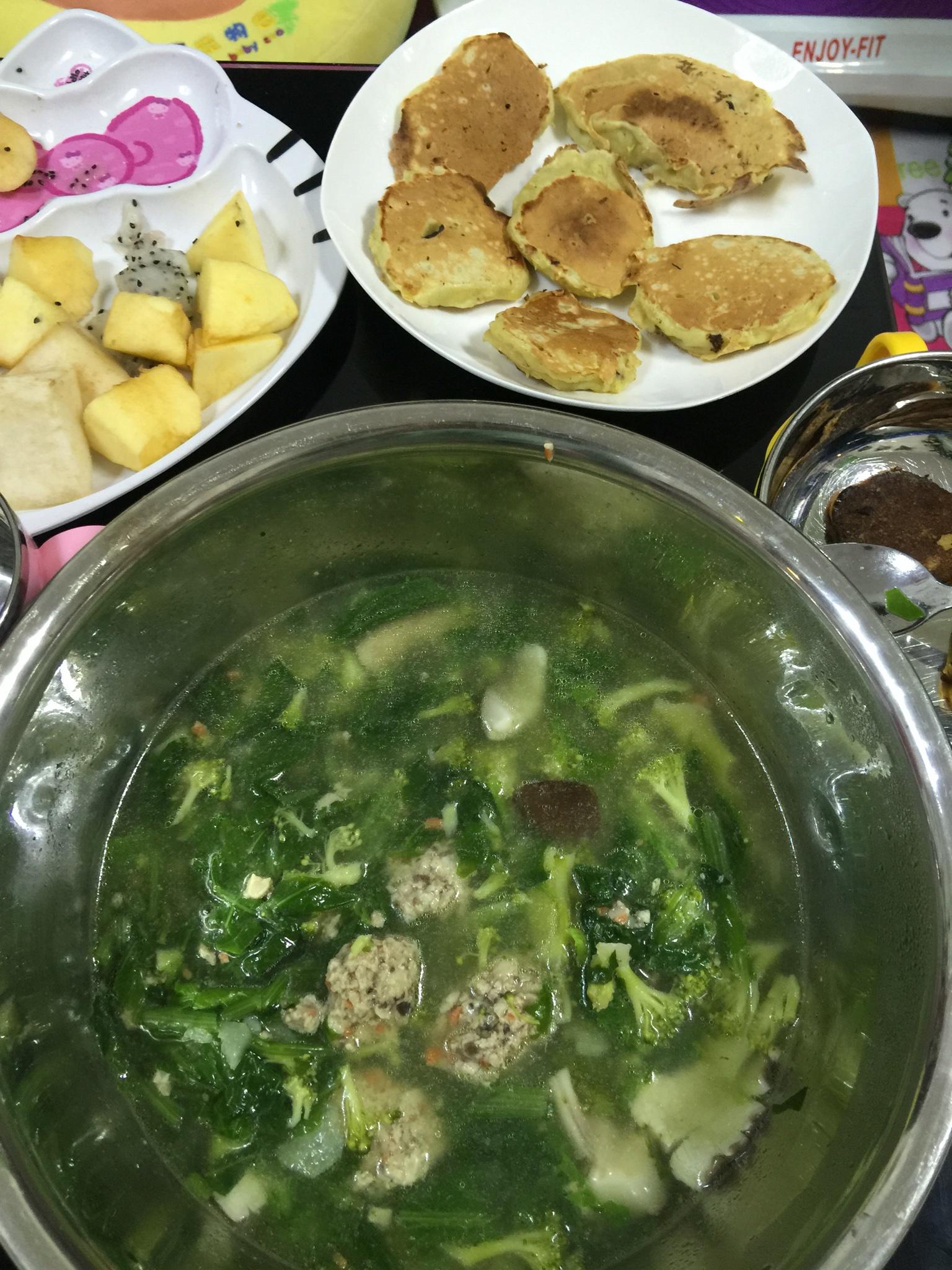 小白菜牛肉丸菌汤的做法