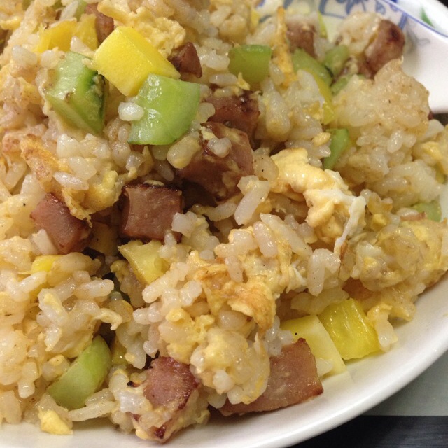 黄金菠萝炒饭