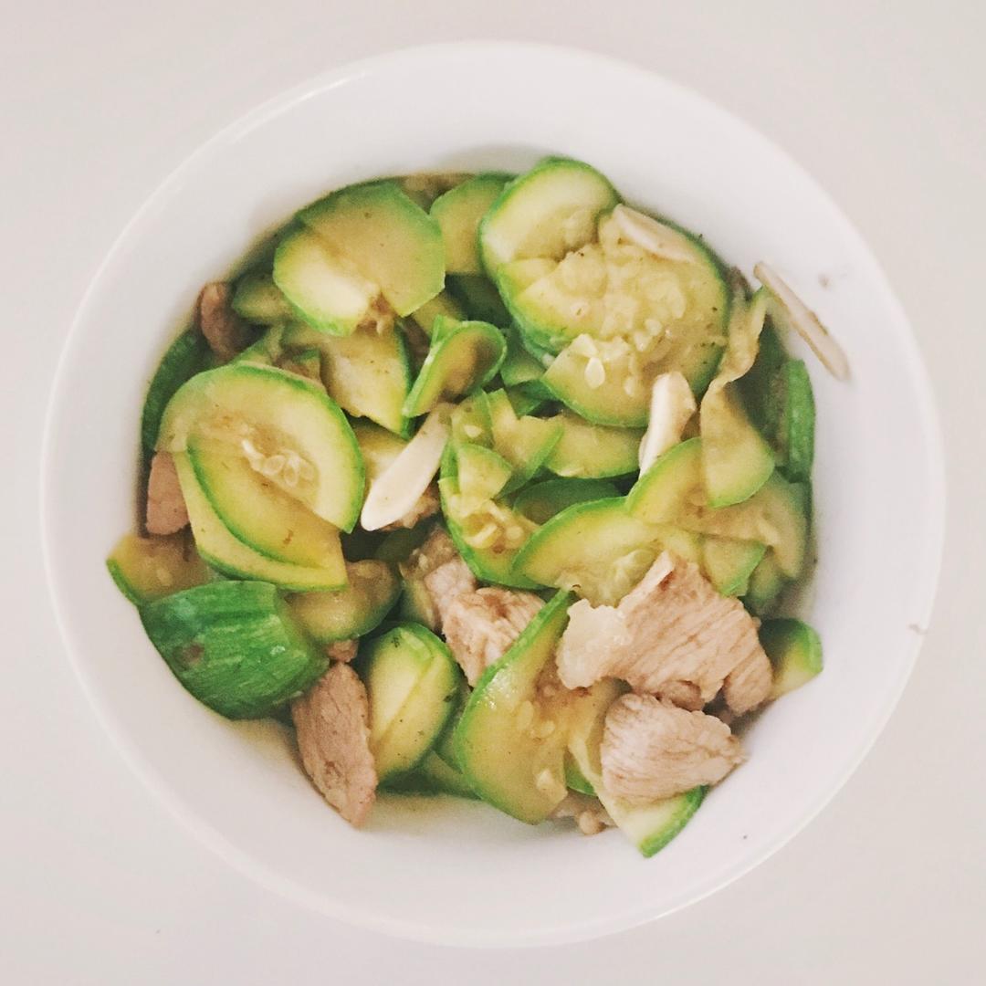 云南小瓜炒肉