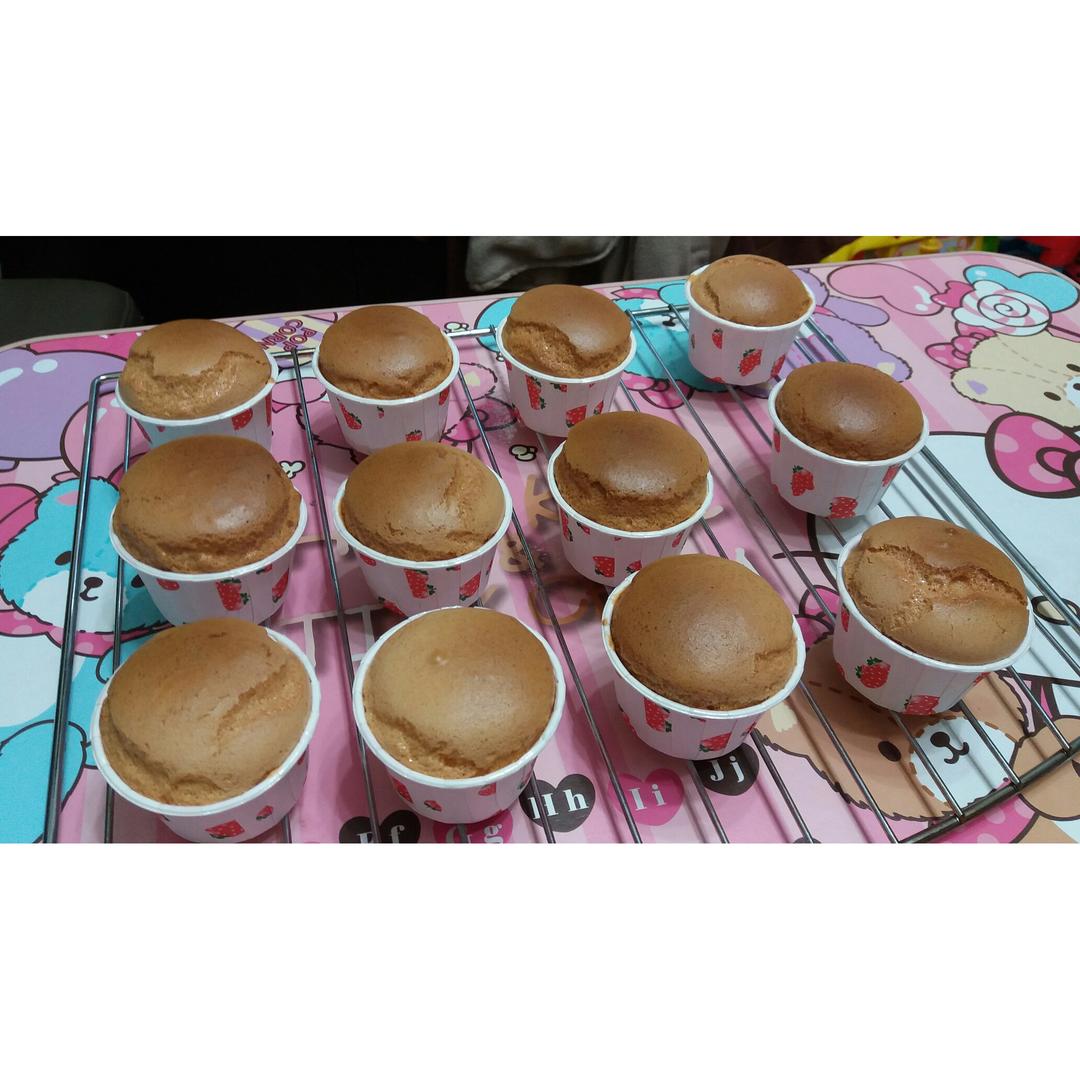 不塌不皱的光滑圆润版纸杯戚风（内含减糖版宝宝可吃）