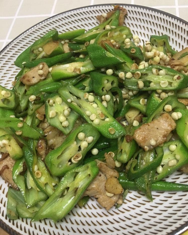 五花肉炒秋葵