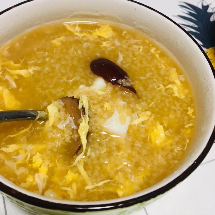 终于熬出一锅有厚厚米油的小米粥