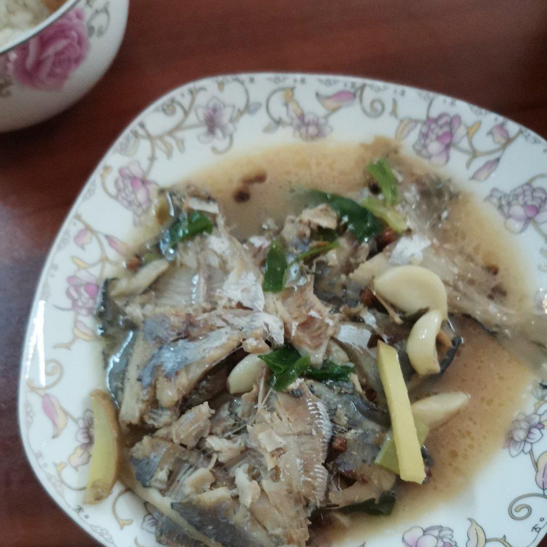 不腥的冷冻鲳鱼做法（盐煎鲳鱼，红烧鲳鱼，香辣鲳鱼）
