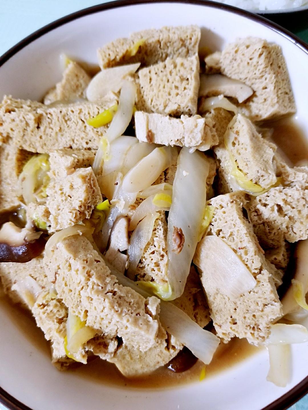 白菜炖冻豆腐
