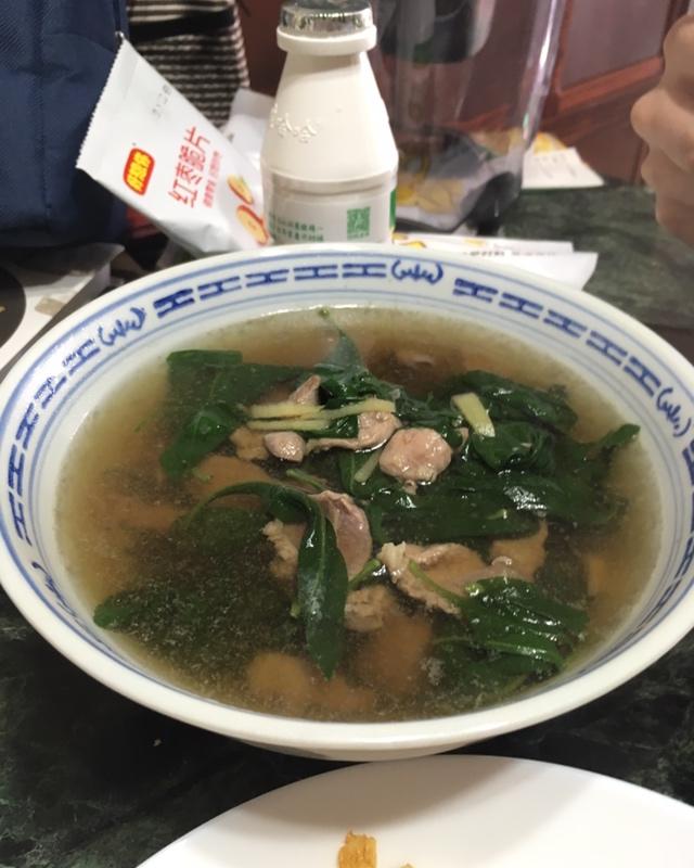枸杞叶猪肝汤