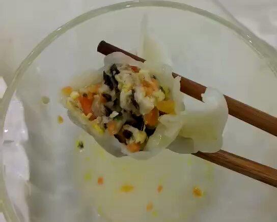 胡萝卜杏鲍菇水饺