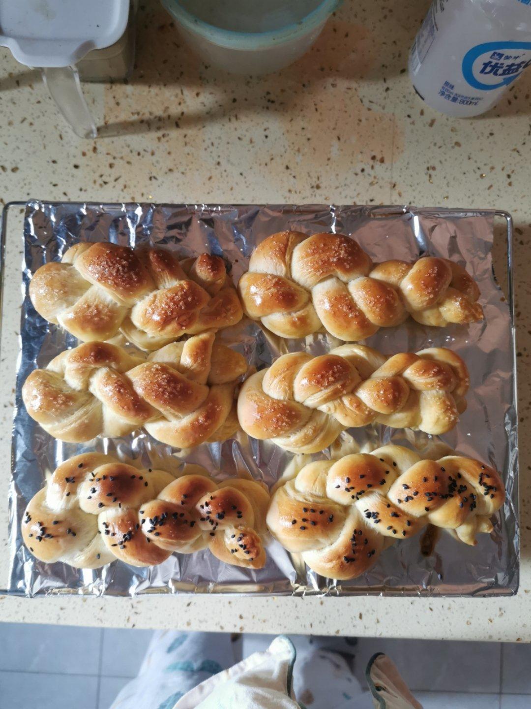 砂糖麻花面包（两股辫子）