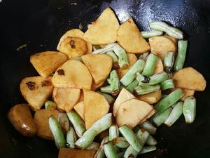 云豆炖土豆的做法 步骤6