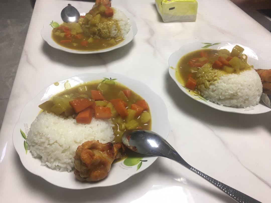 咖喱鸡肉饭