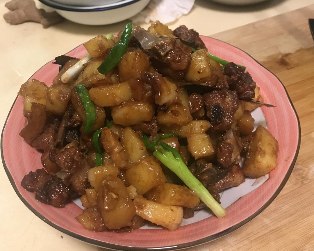 土豆烧排骨（五香）