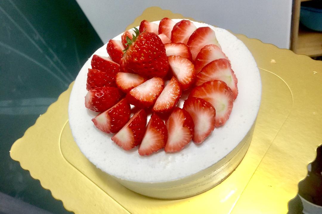 《Tinrry下午茶》教你做草莓芝士慕斯（6寸配方）