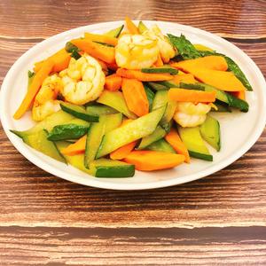 好吃的黄瓜胡萝卜蚝油炒虾仁的做法 步骤12