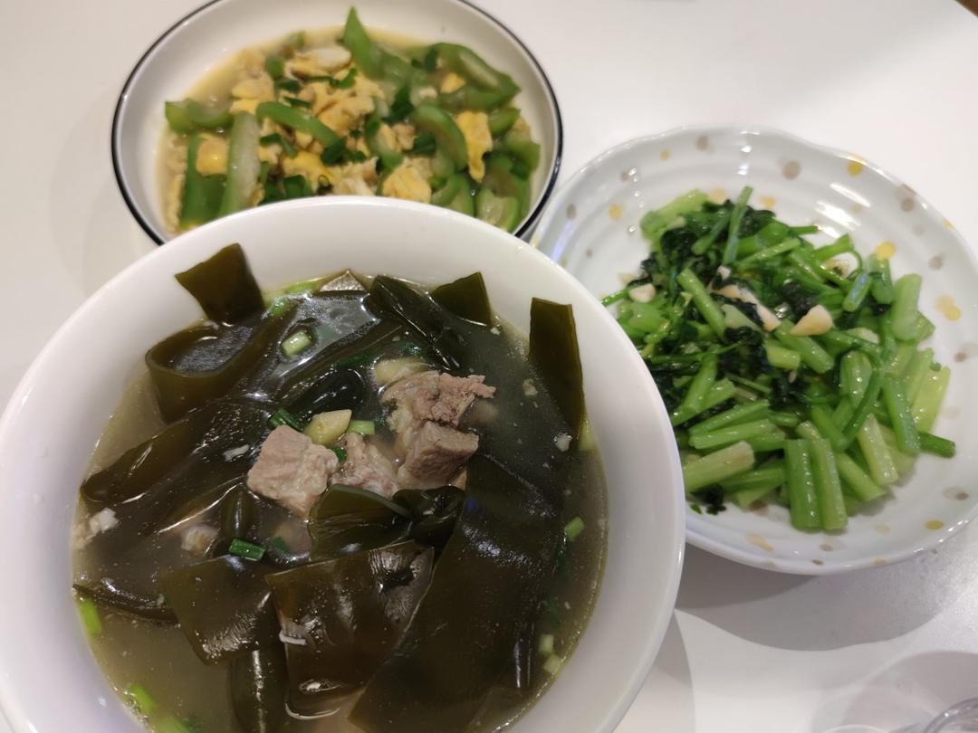 玉米海带炖排骨