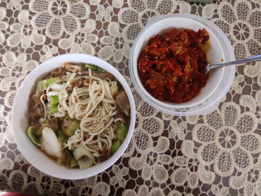 羊肉煨汆面方便省事欲罢不能