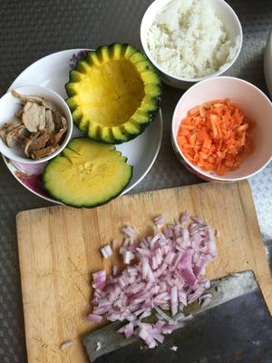 袖珍南瓜焗饭的做法 步骤2