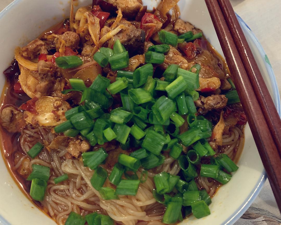 四川姜鸭面，简单香辣低脂(魔芋粉替代面)