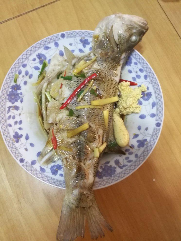 清蒸鲈鱼