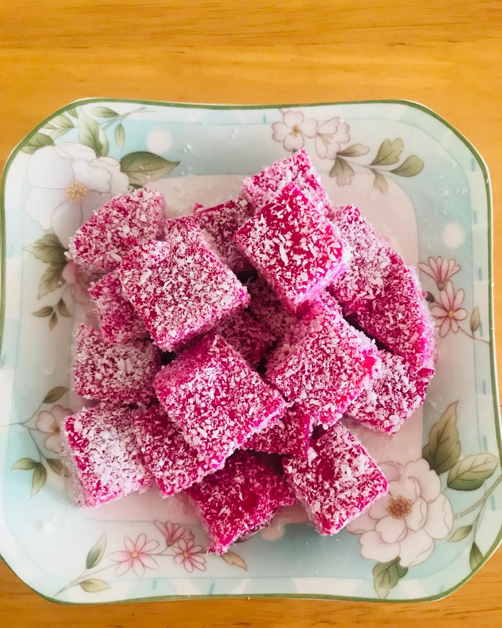 少女心爆棚的火龙果牛奶小方