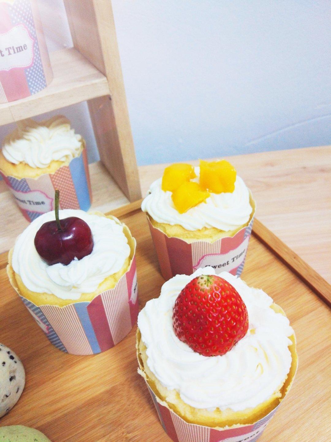 软绵绵戚风纸杯蛋糕