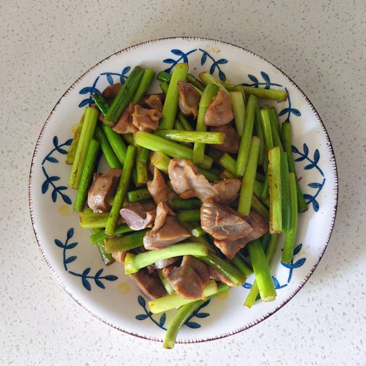 蒜薹炒鸡胗