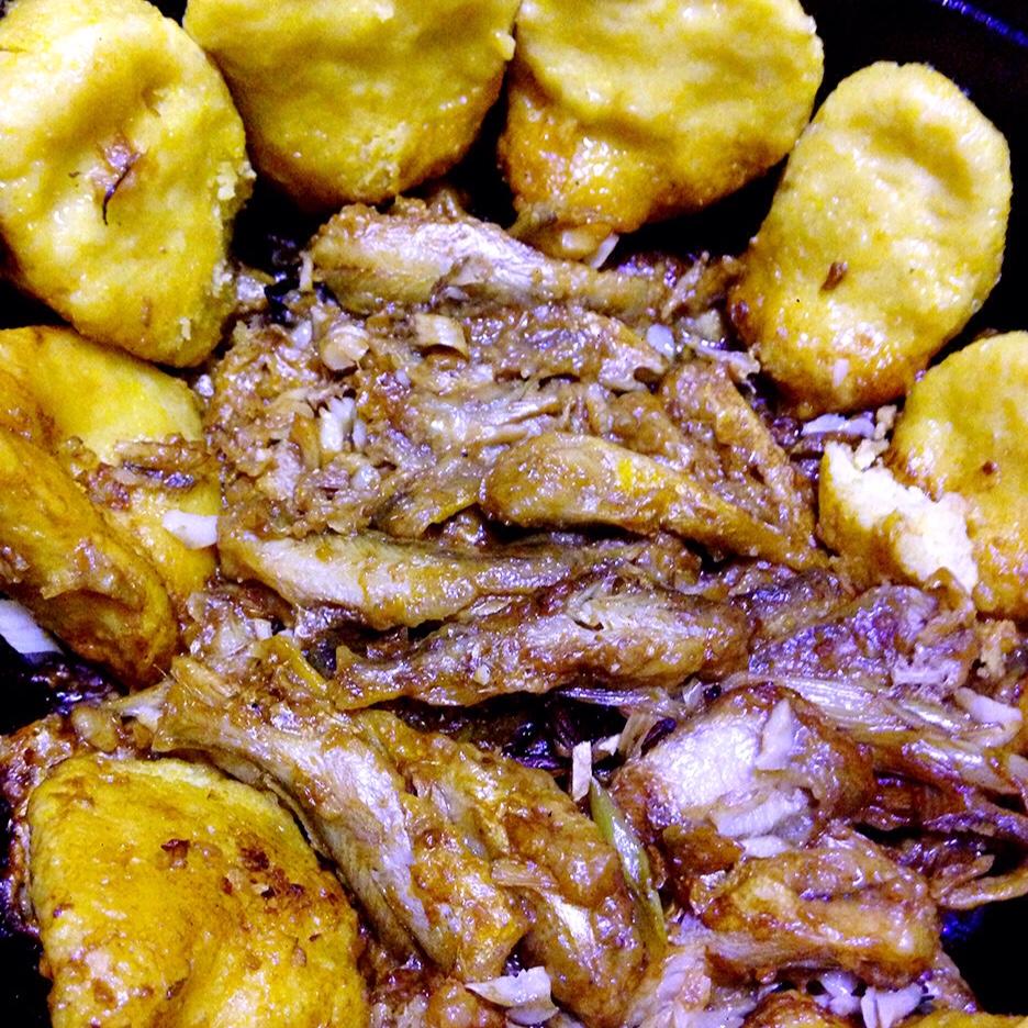 蓝水灵儿~做的鱼锅饼子