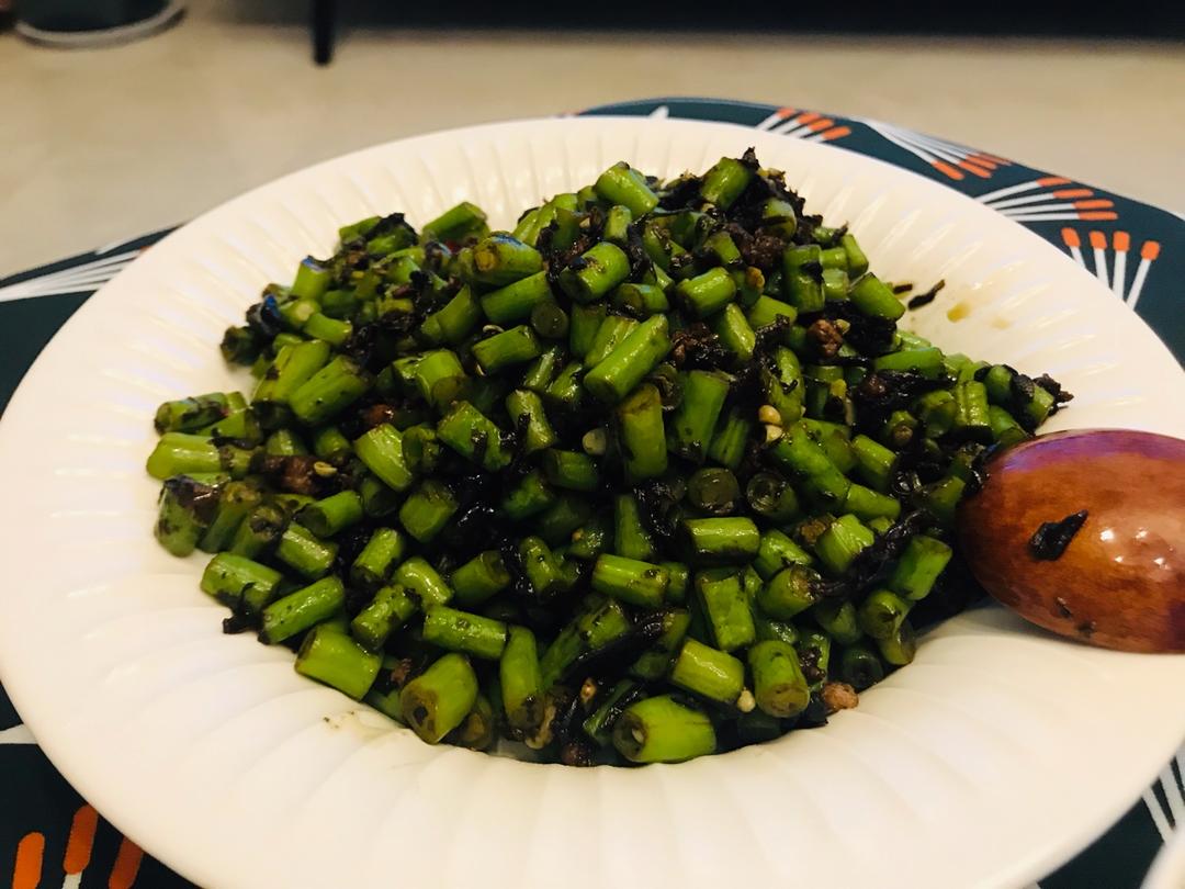 榄菜肉末四季豆