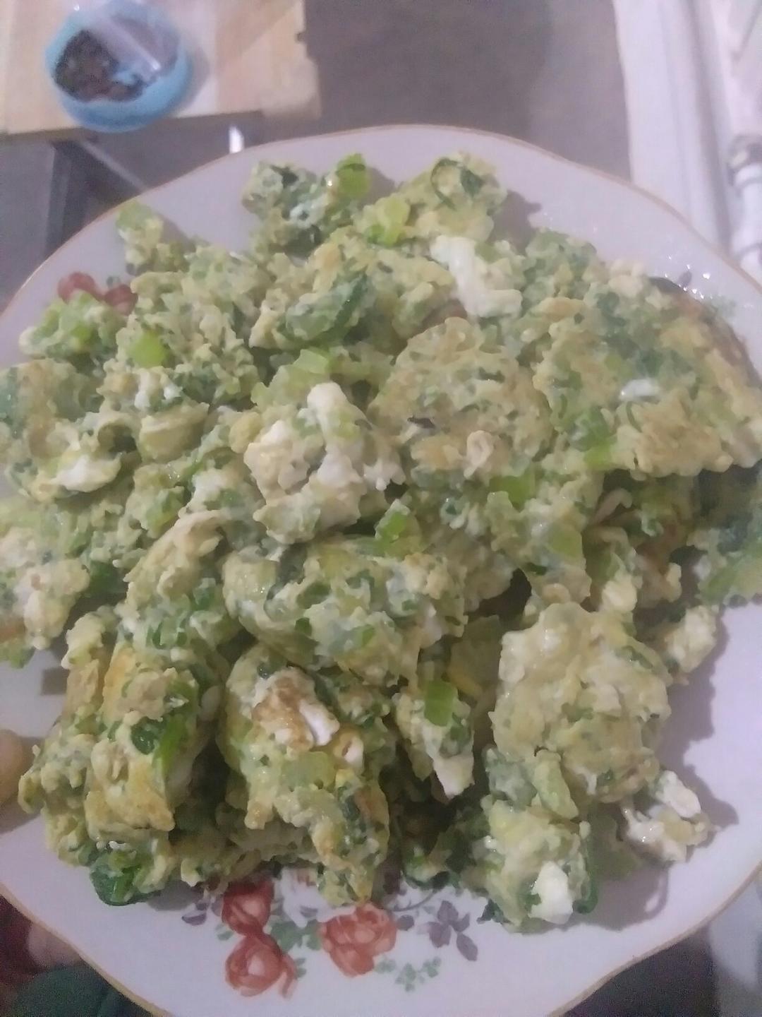 芹菜炒鸡蛋