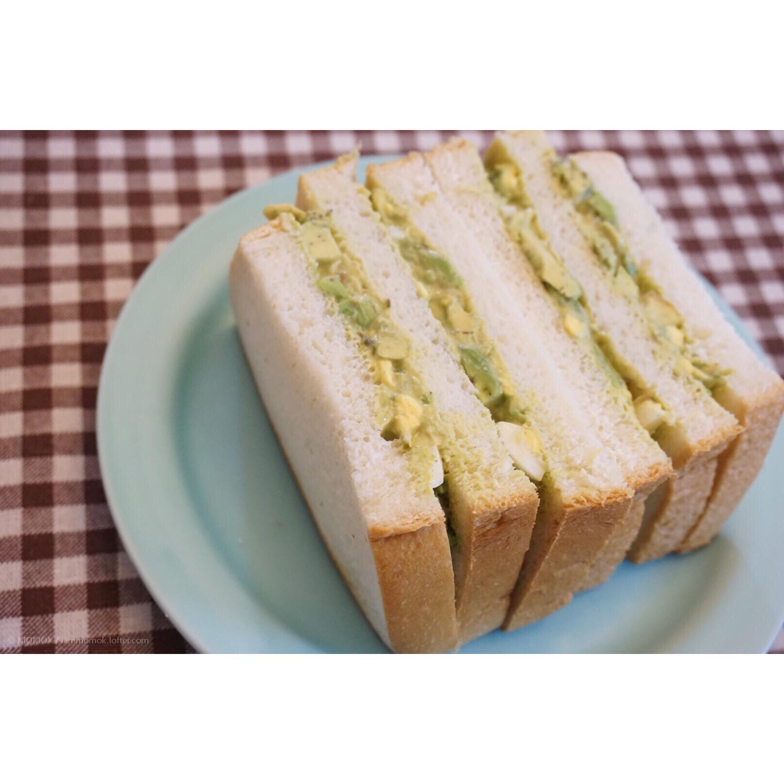 牛油果鸡蛋三明治