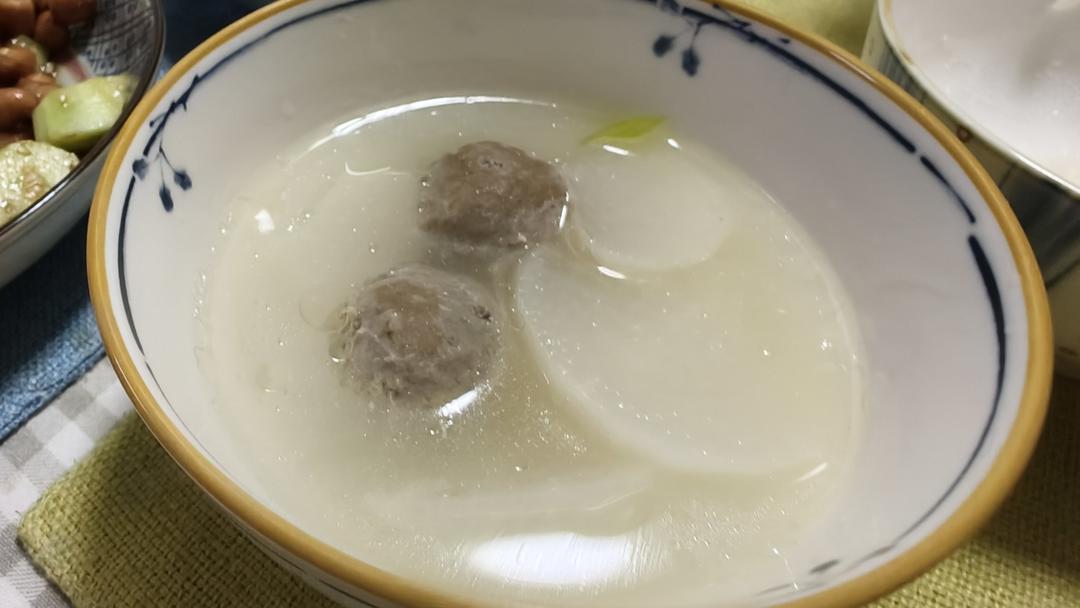 牛肉丸子萝卜汤，简单易做的鲜美味道