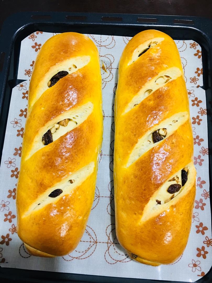 新疆果仁大列巴