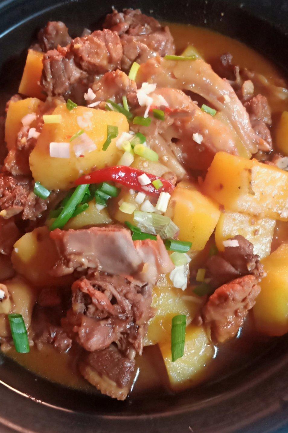 土豆焖鸭