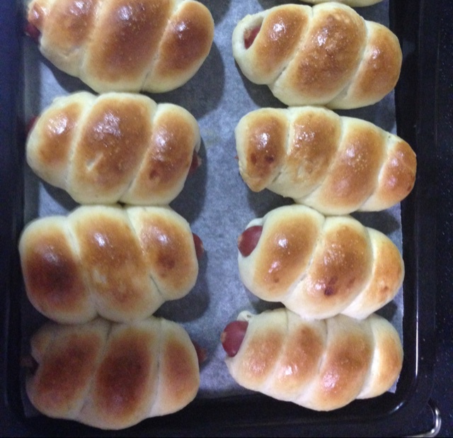 台式香肠面包卷