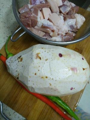 荔浦芋头红烧肉的做法 步骤1