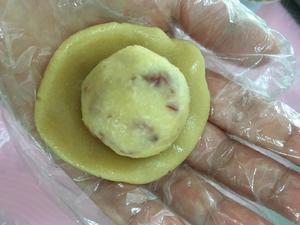 椰蓉花生蔓越梅月饼的做法 步骤13