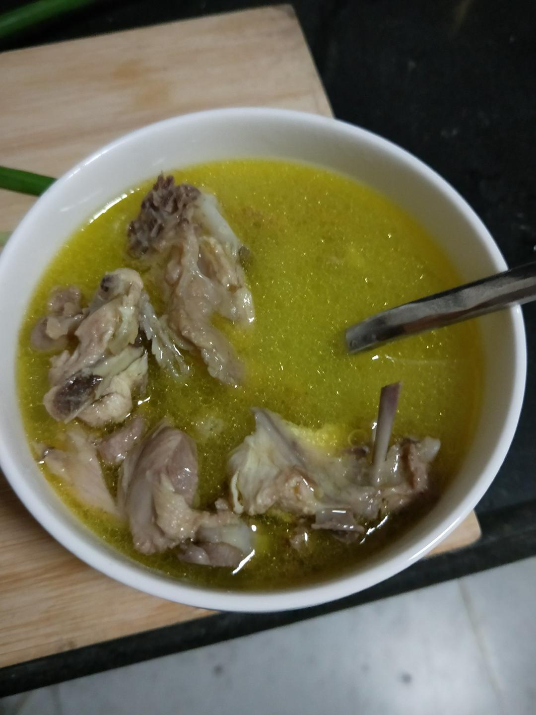 低头思故乡888做的清炖鸡汤